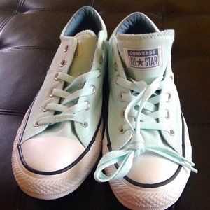 Size 9.5 Chuck Taylors, Mint